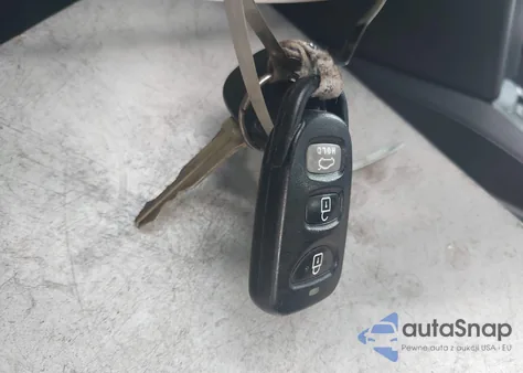 2018 Hyundai Elantra Sel z USA, uszkodzony, nr VIN 5NPD84LF5JH255264